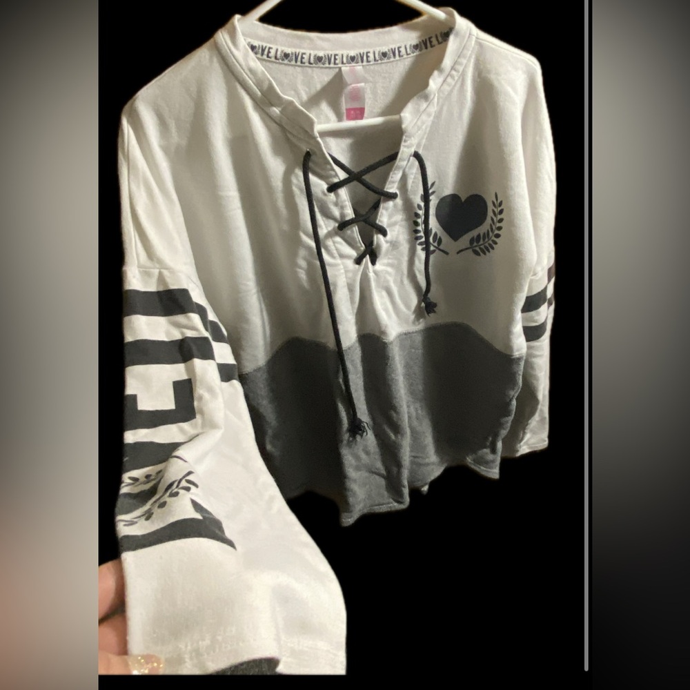 No Boundaries✨ Women’s Top